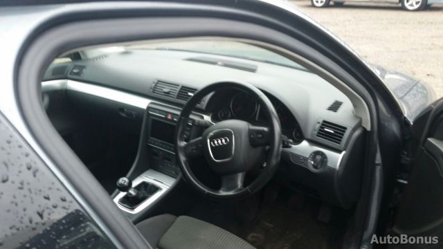 Audi A4, Saloon | 3