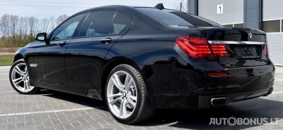 BMW 745 | 1