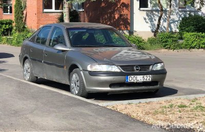 Opel Vectra, 1.6 l., hatchback