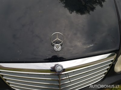 Mercedes-Benz E220 | 3