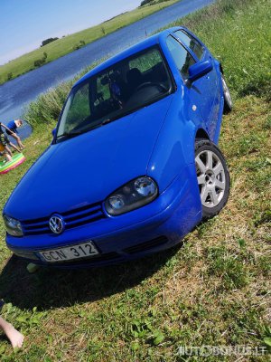 Volkswagen Golf | 2