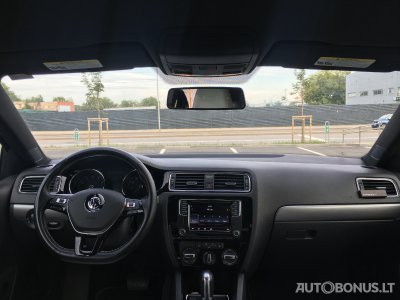 Volkswagen Jetta | 2