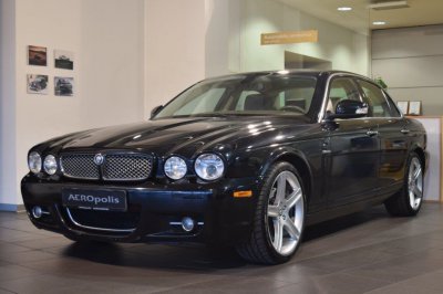 Jaguar XJ | 0