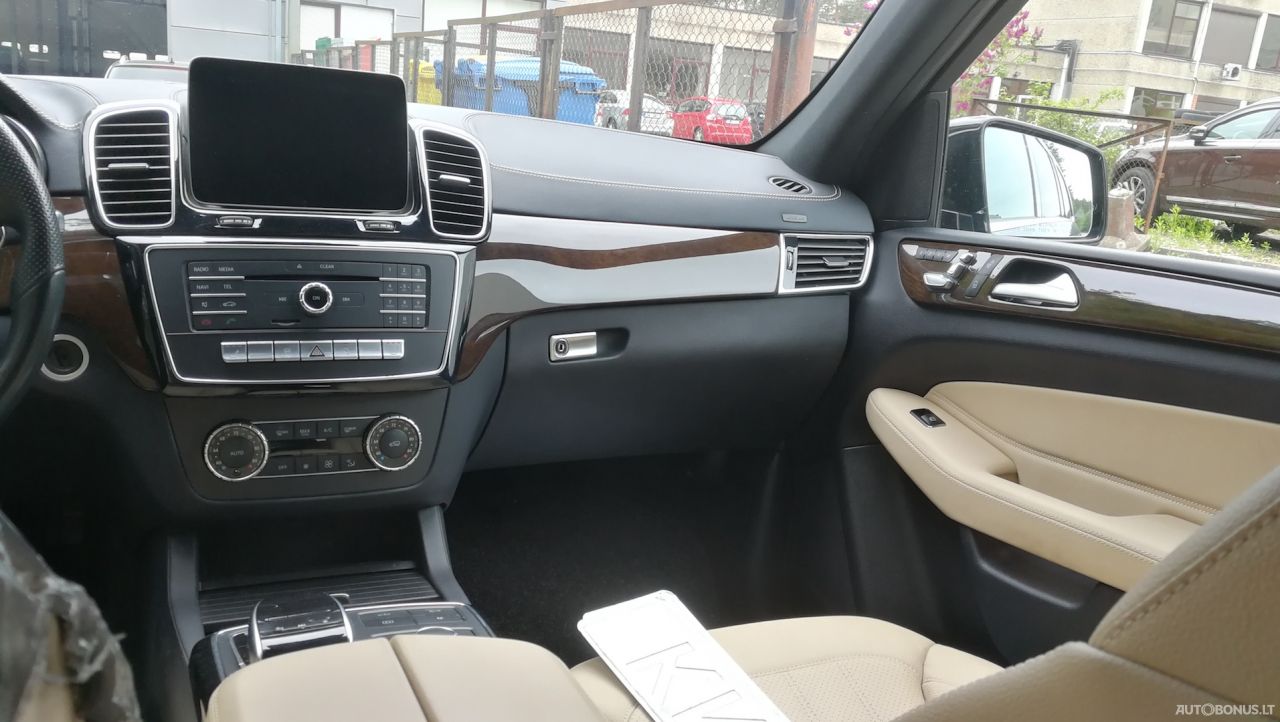 Mercedes-Benz GLS450 | 4