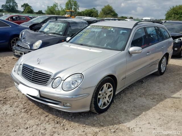 Mercedes-Benz E320, Universal