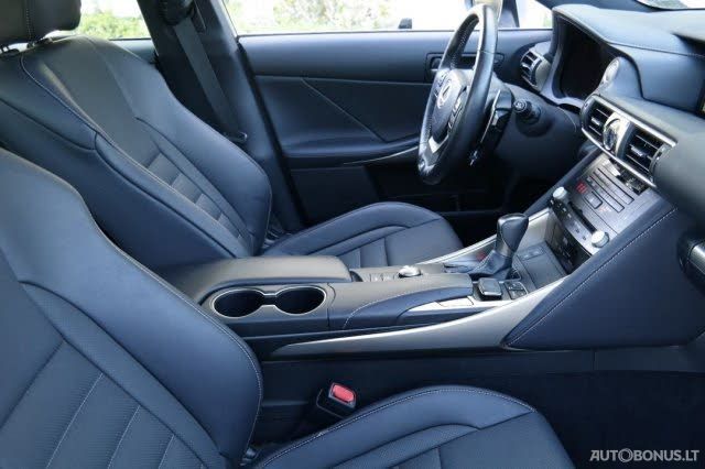 Lexus IS 350 | 4