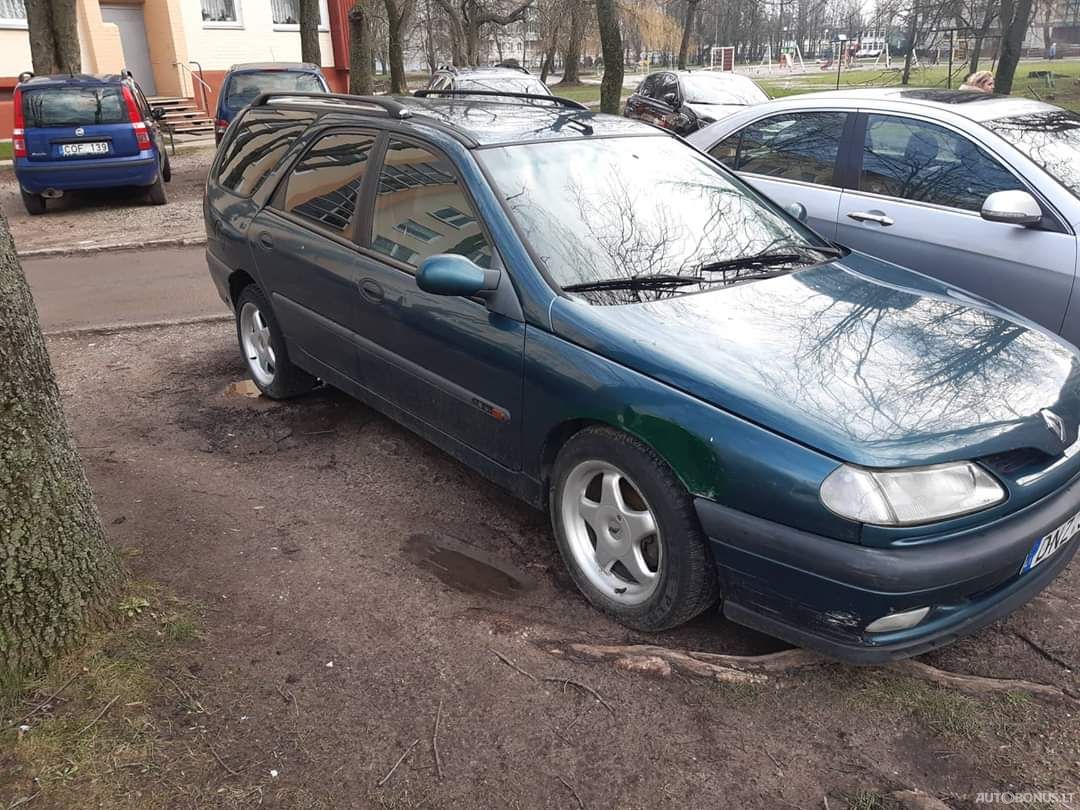Renault Laguna, Universalas | 1
