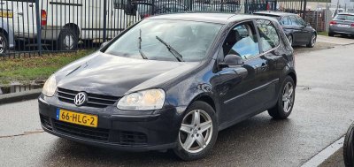 Volkswagen Golf | 1