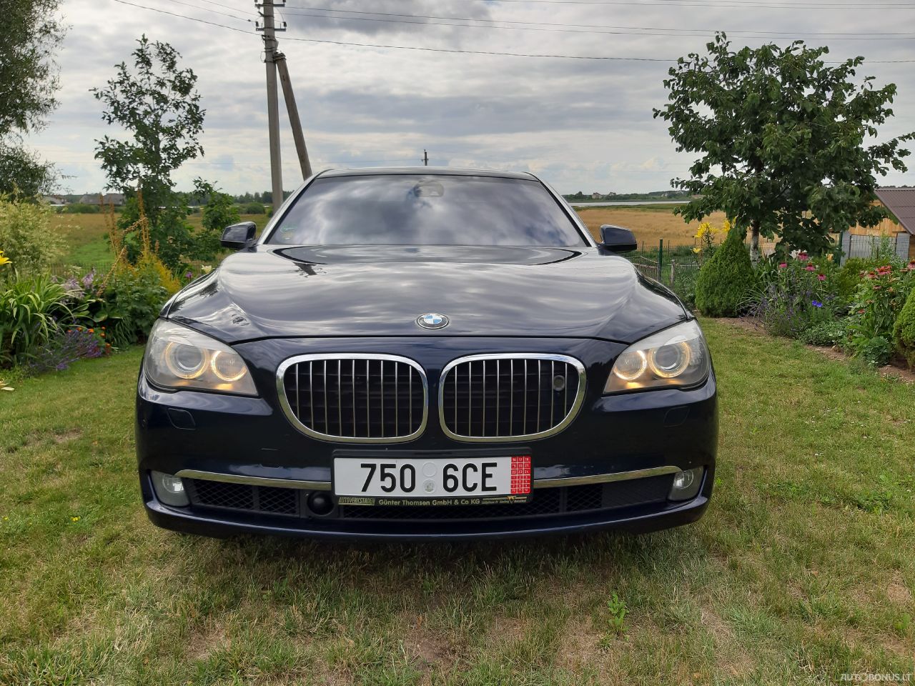 BMW 750 | 1