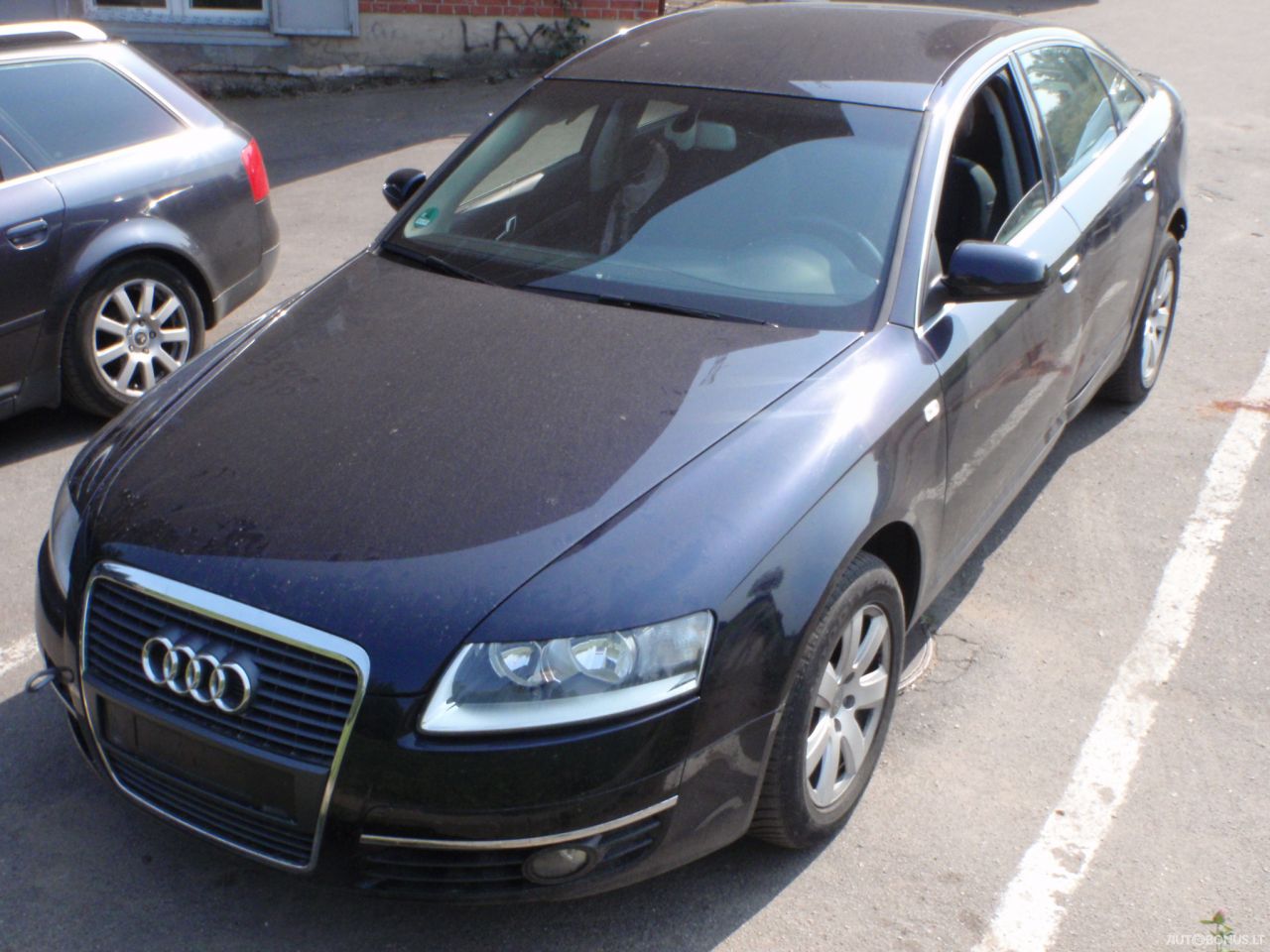 Audi A6, Sedanas