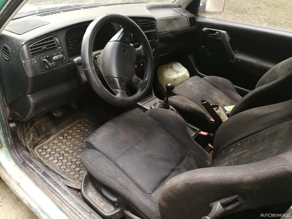 Volkswagen Golf, Hatchback | 2