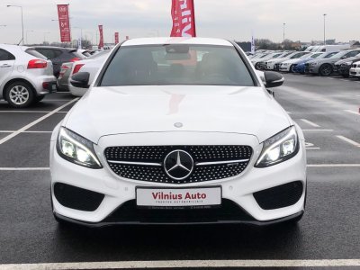 Mercedes-Benz C450 | 1