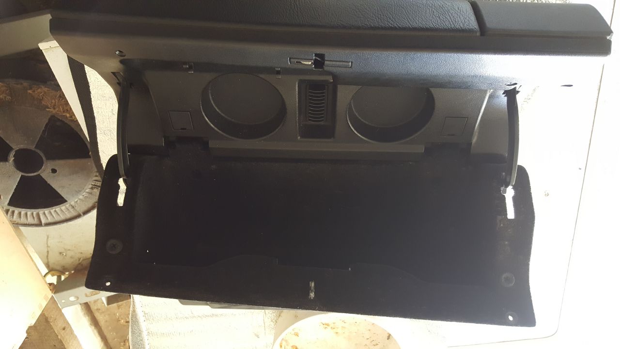 Mercedes-Benz E200, Saloon | 12