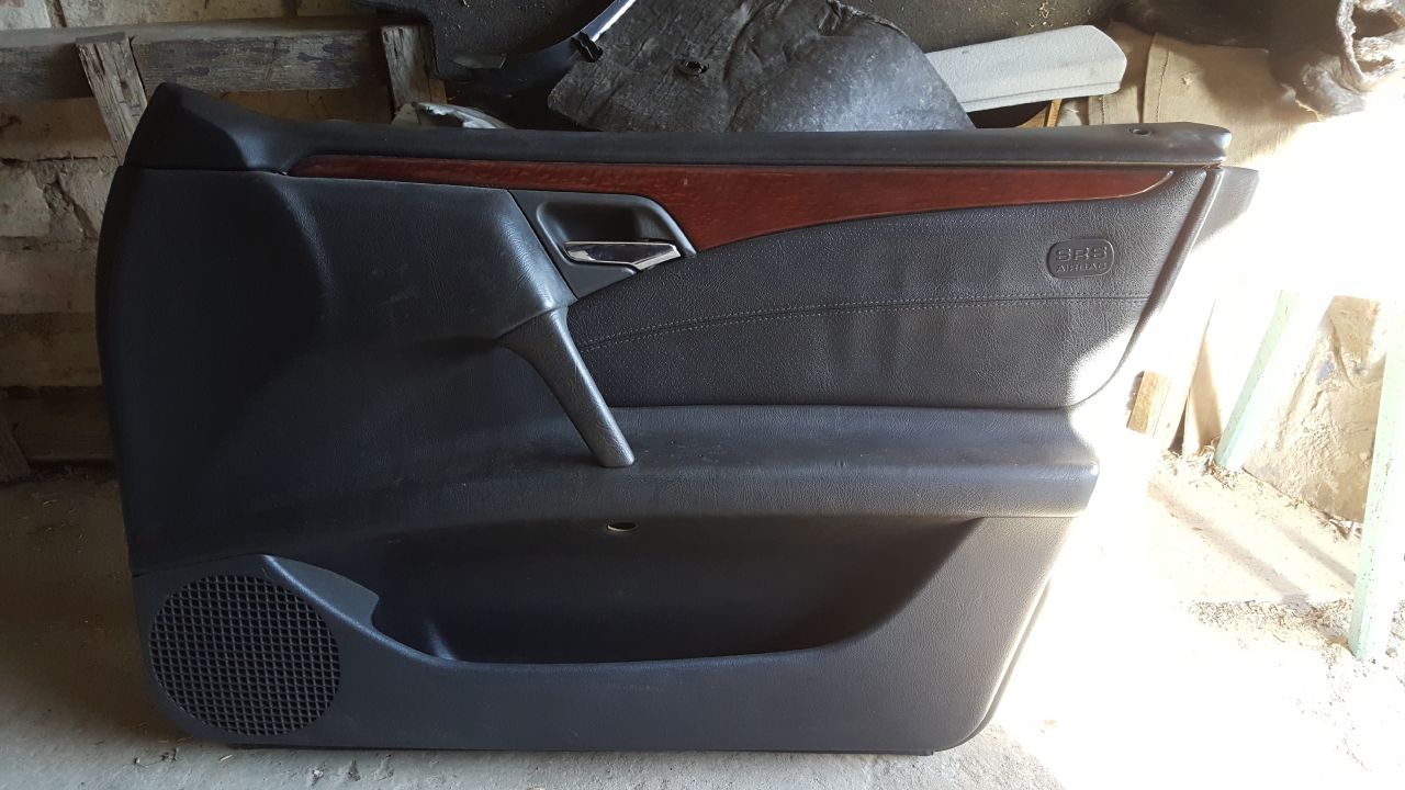 Mercedes-Benz E200, Saloon | 7