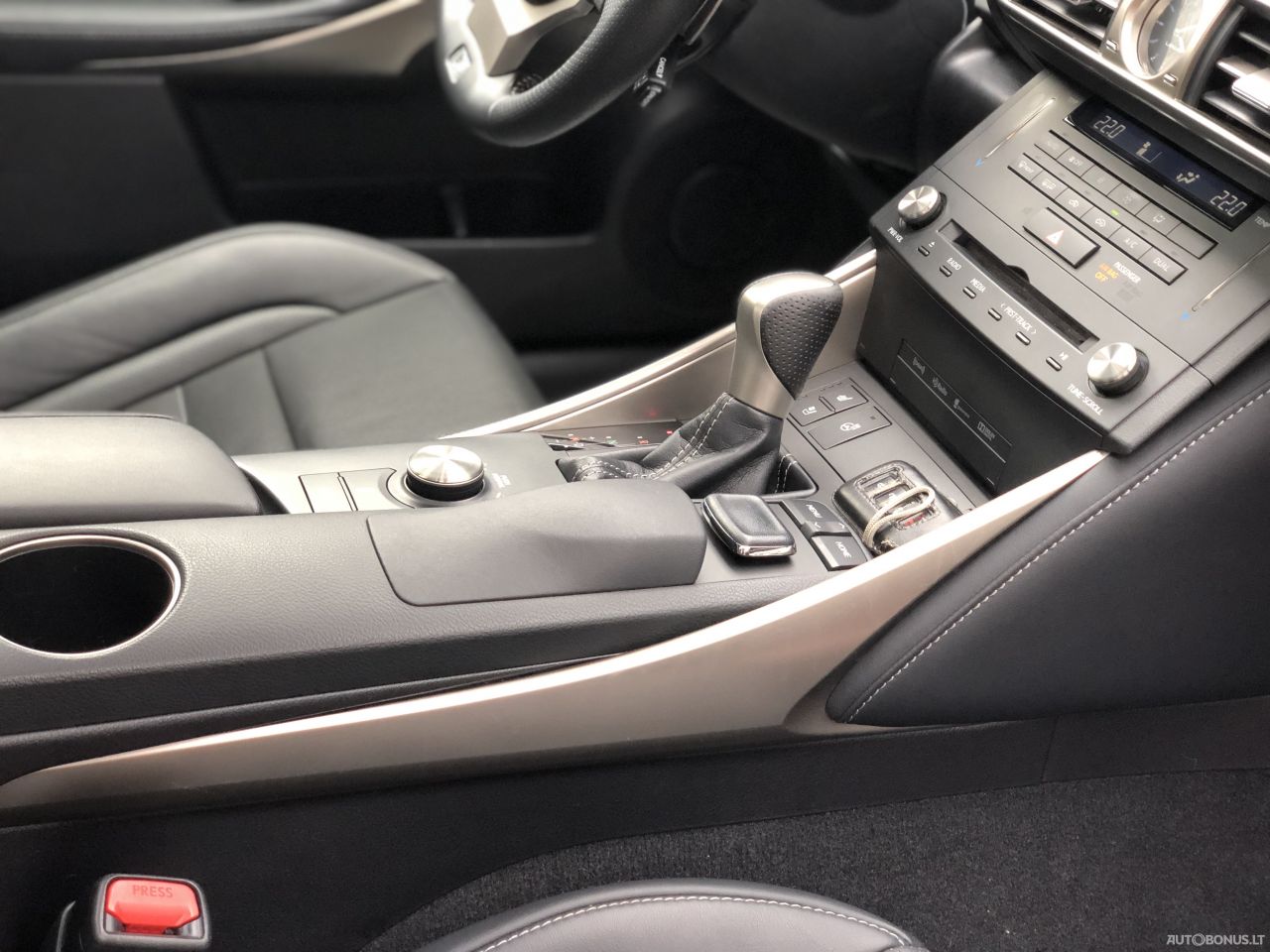 Lexus IS 250 | 10
