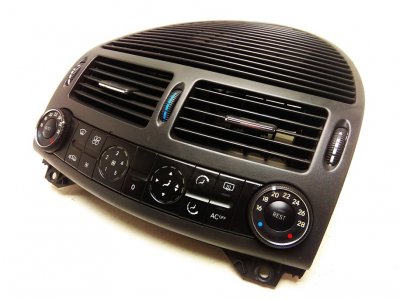 Mercedes-Benz E220, Sedanas | 2