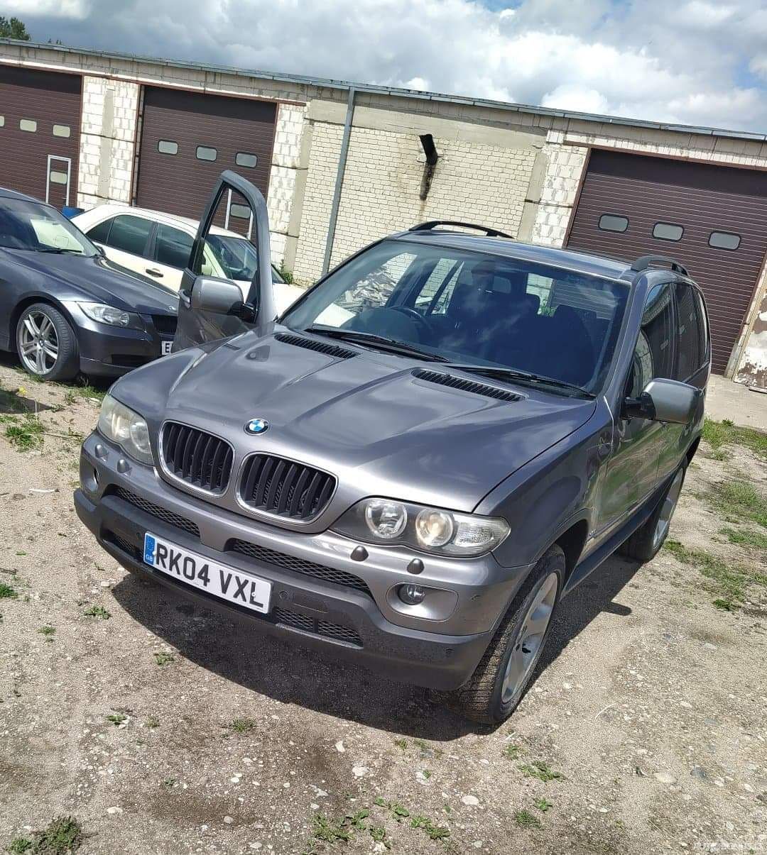 BMW X5, Cross-country