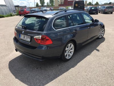 BMW 330 | 3