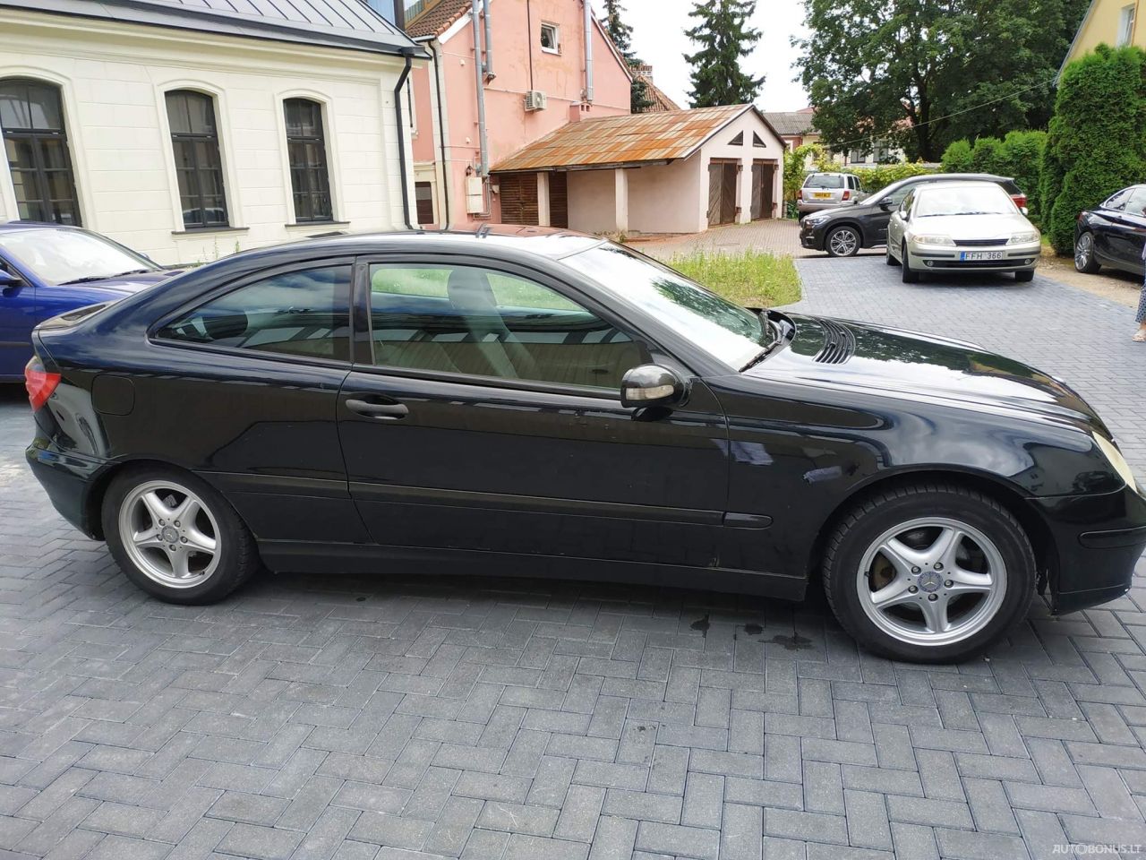 Mercedes-Benz C220 | 1