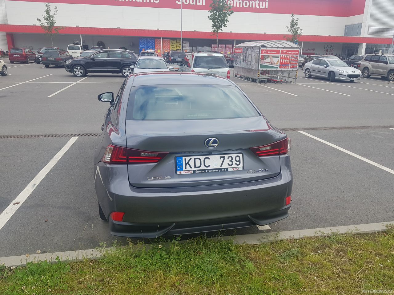 Lexus IS 300h | 9