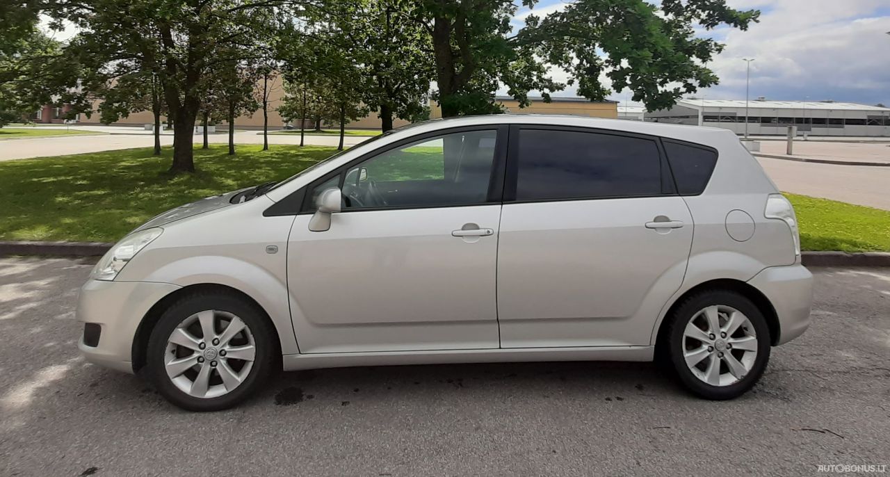 Toyota Corolla Verso | 2