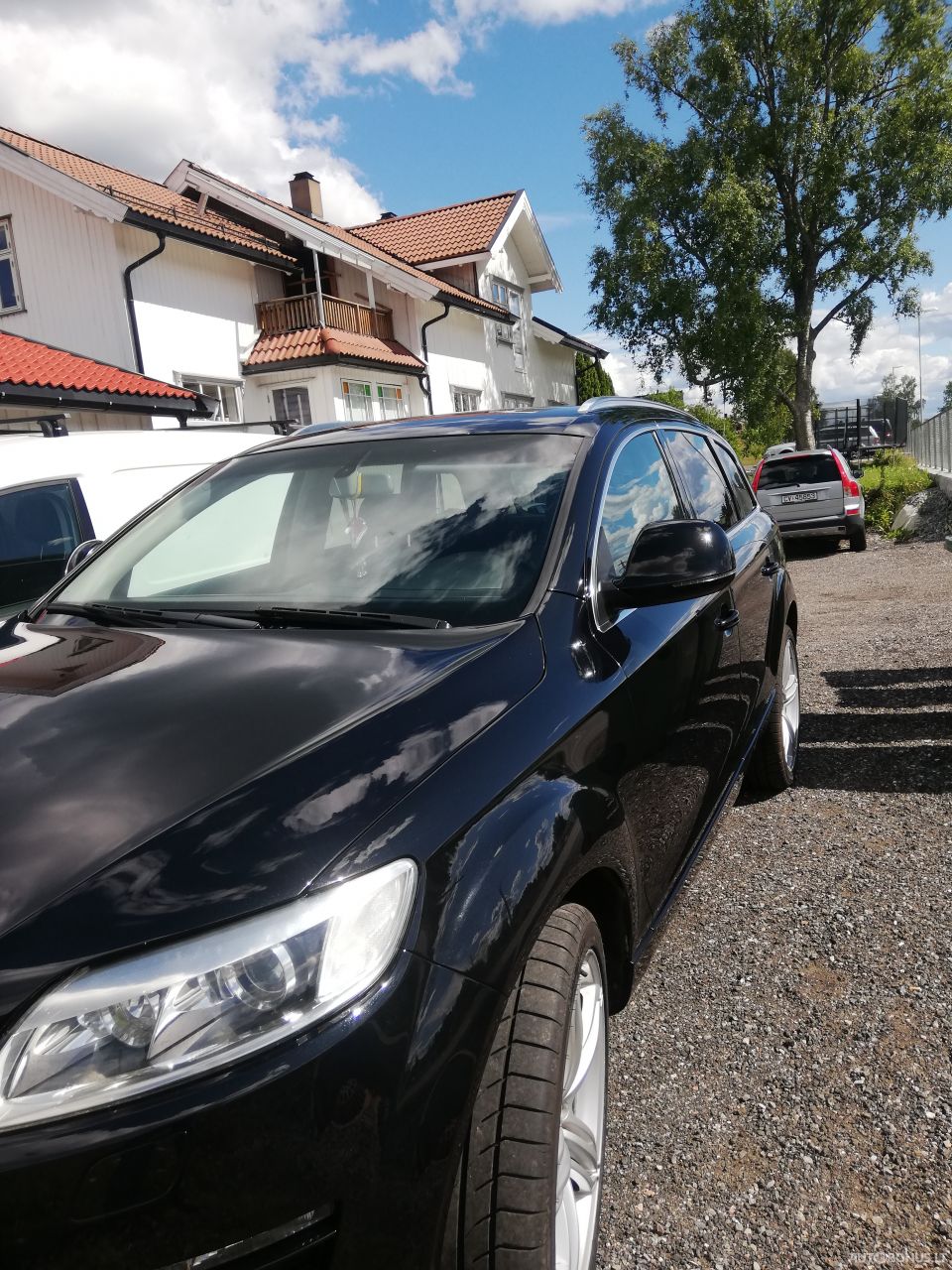 Audi Q7 | 10