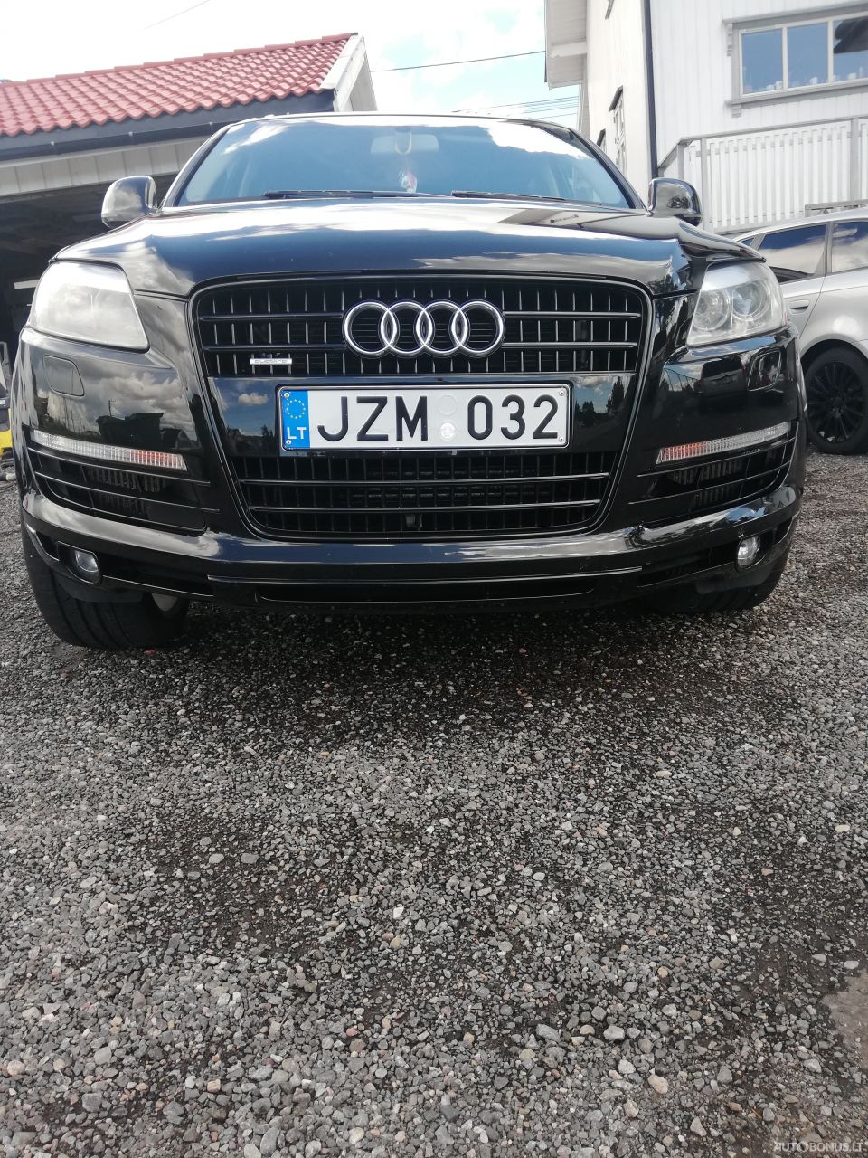 Audi Q7 | 8