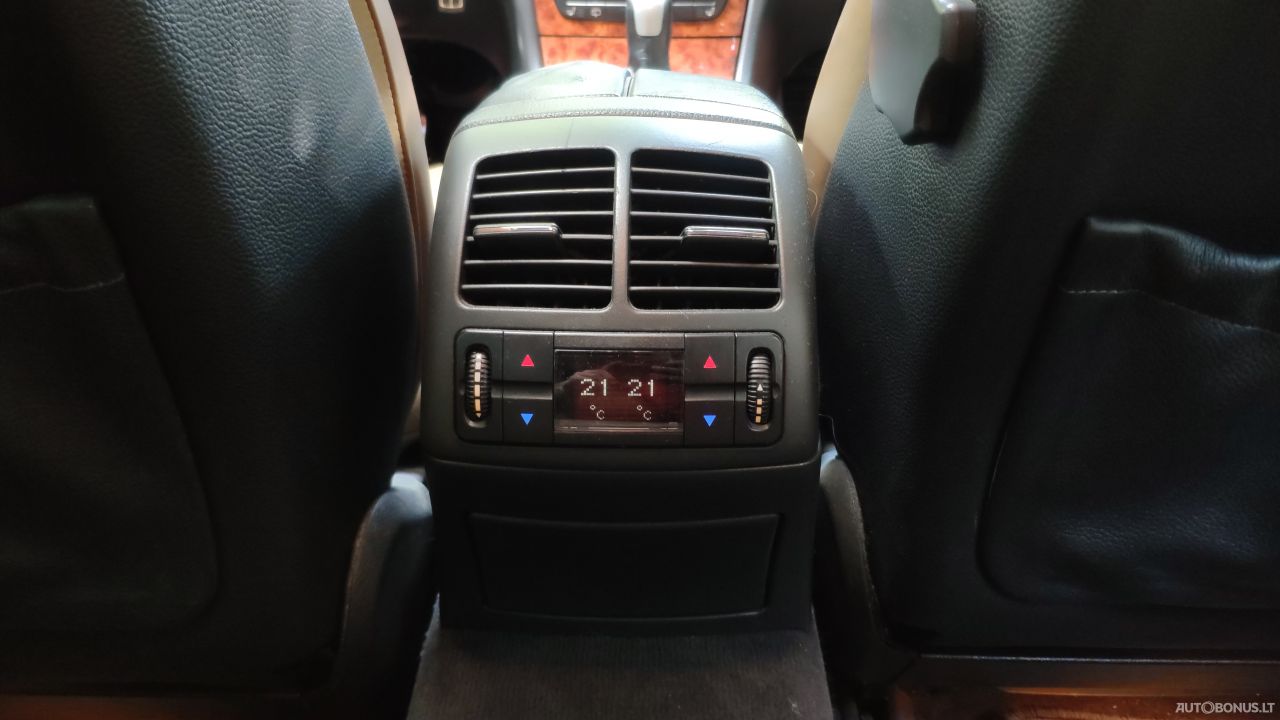 Mercedes-Benz E320 | 14