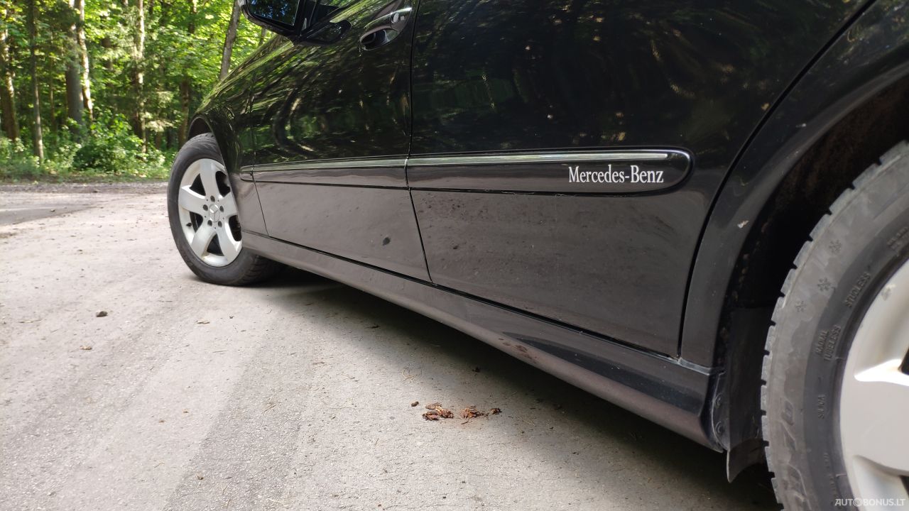 Mercedes-Benz E320 | 4