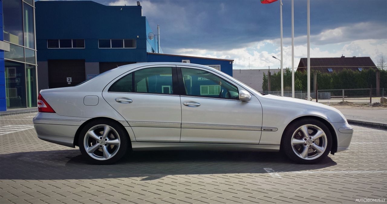 Mercedes-Benz C220 | 12