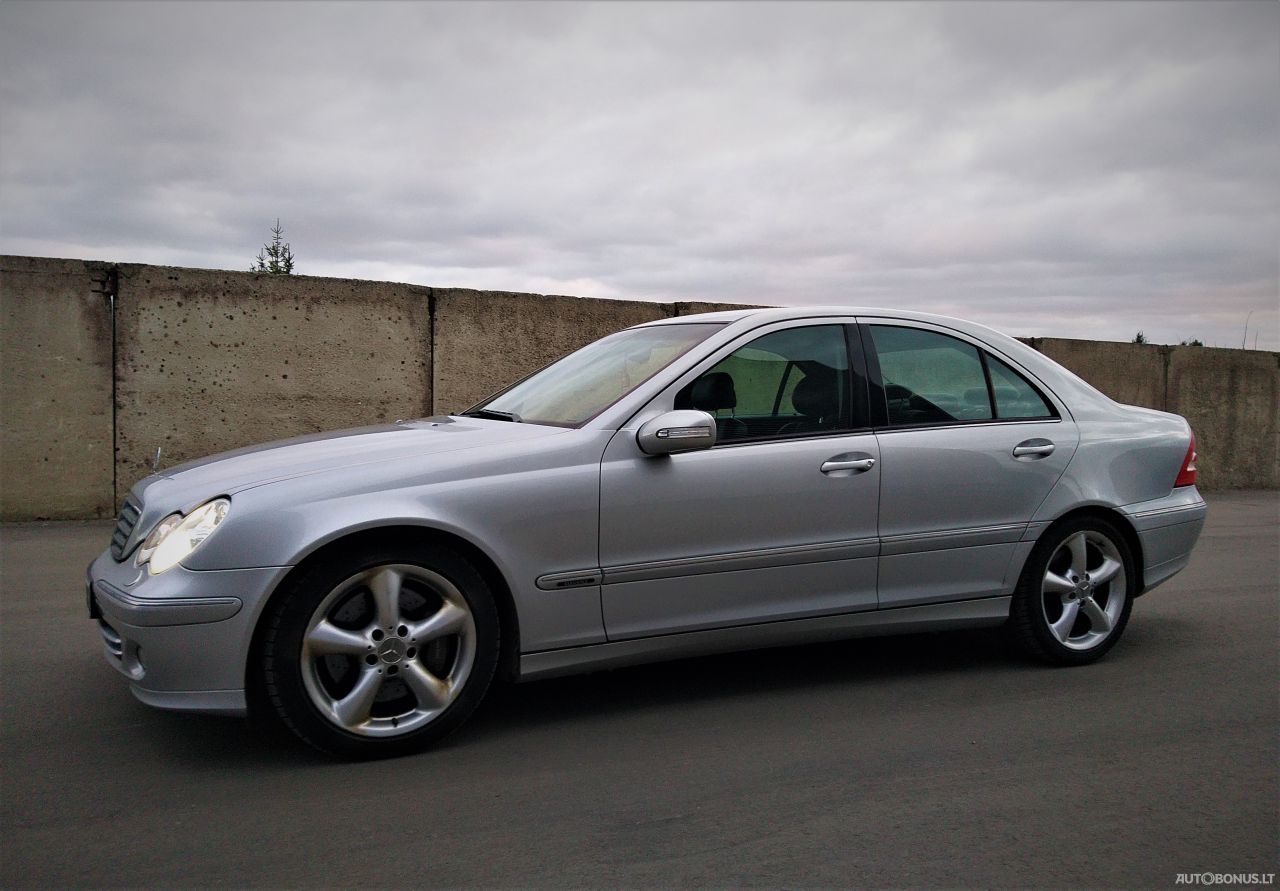 Mercedes-Benz C220 | 2