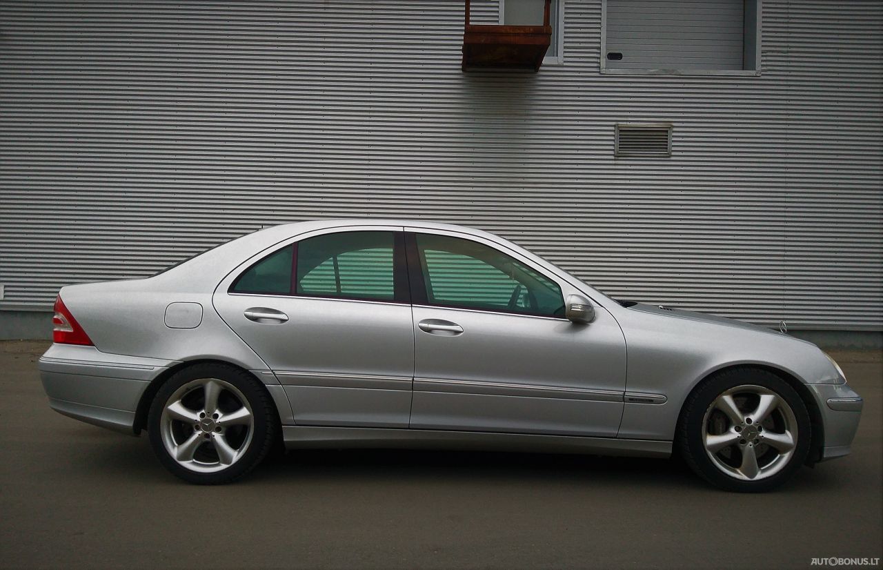 Mercedes-Benz C220 | 5