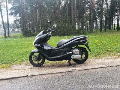 Honda PCX, Moped/Motor-scooter | 1