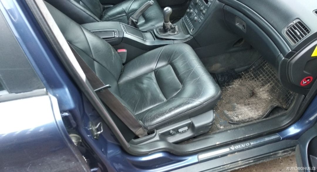 Volvo S80, Saloon | 3