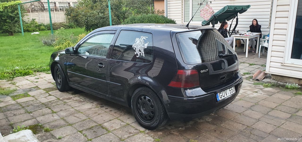 Volkswagen Golf | 3