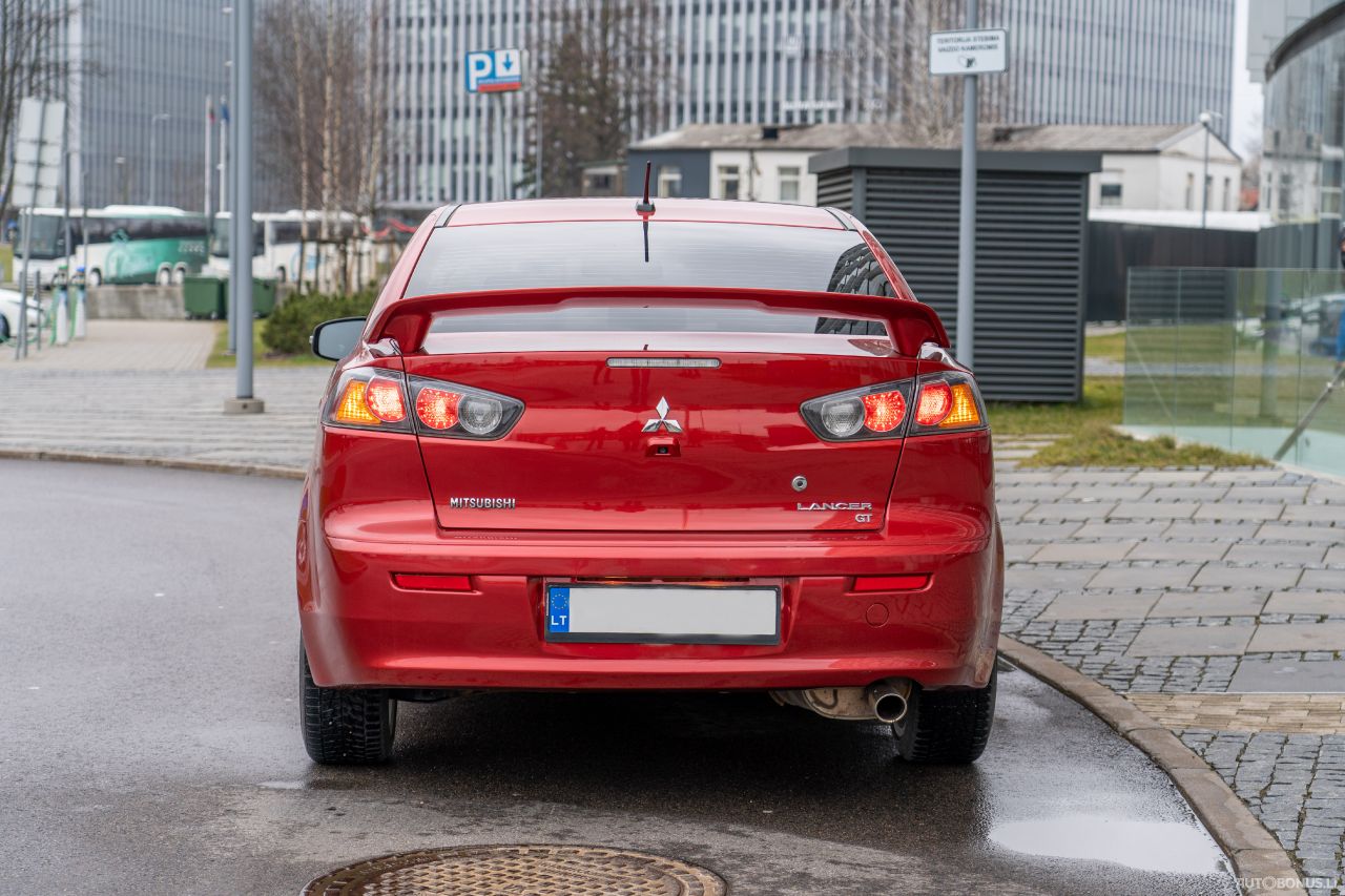 Mitsubishi Lancer | 1