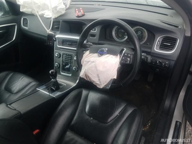 Volvo S60, Saloon | 4