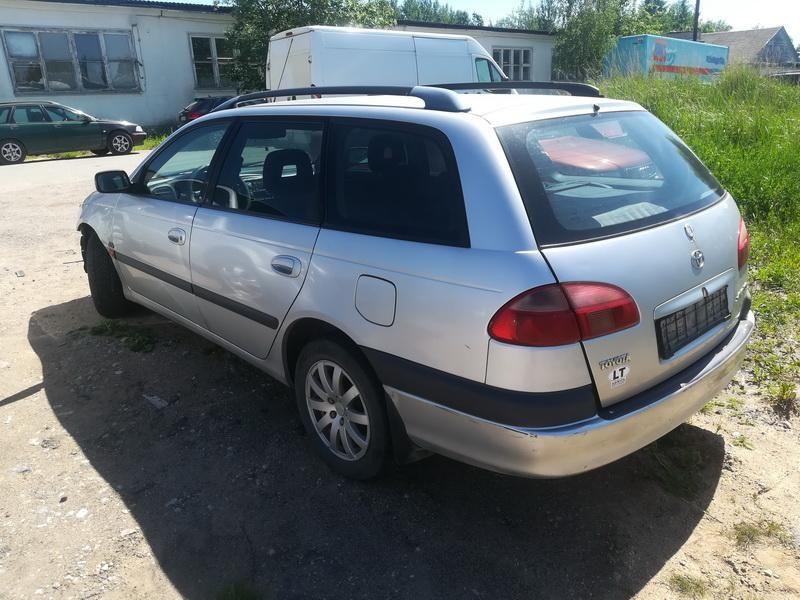 Toyota, Universalas | 5