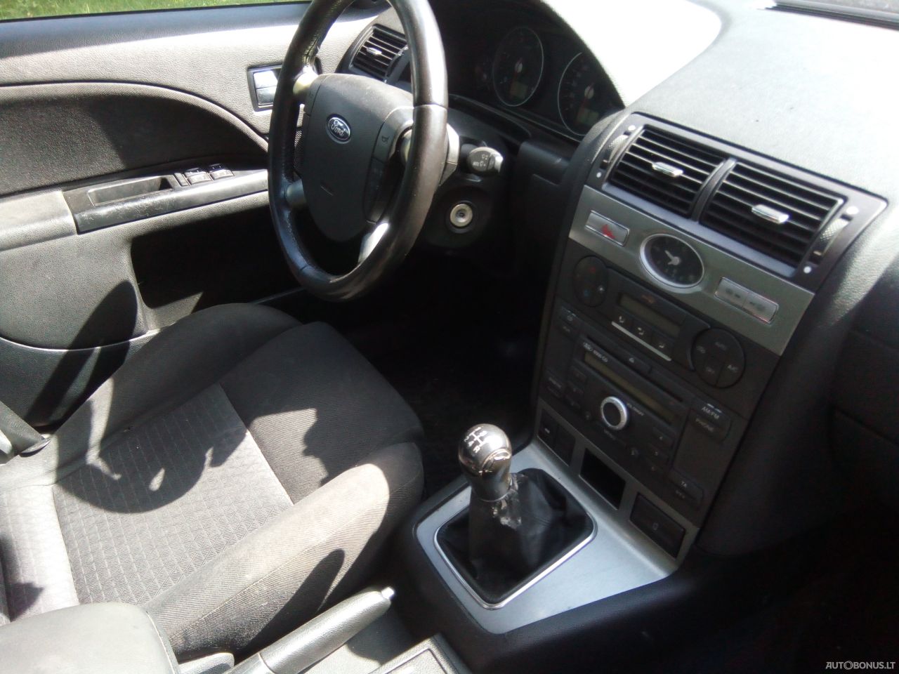 Ford Mondeo, Saloon | 6