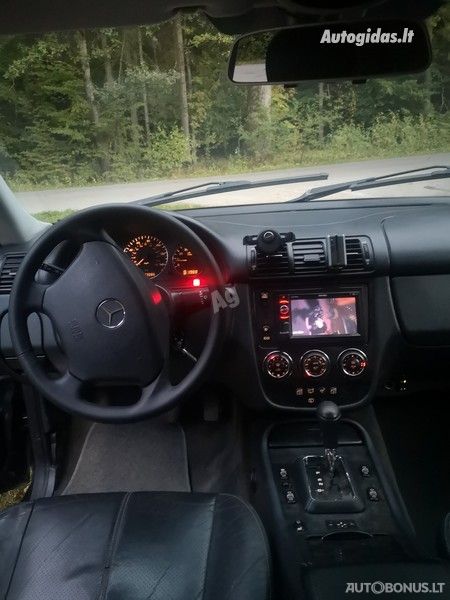 Mercedes-Benz ML350 | 4