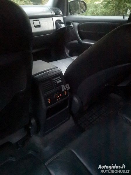 Mercedes-Benz ML350 | 7