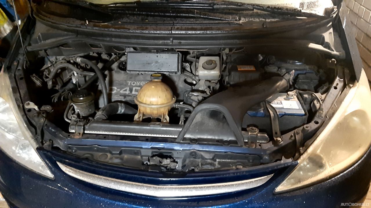 Toyota Previa | 9