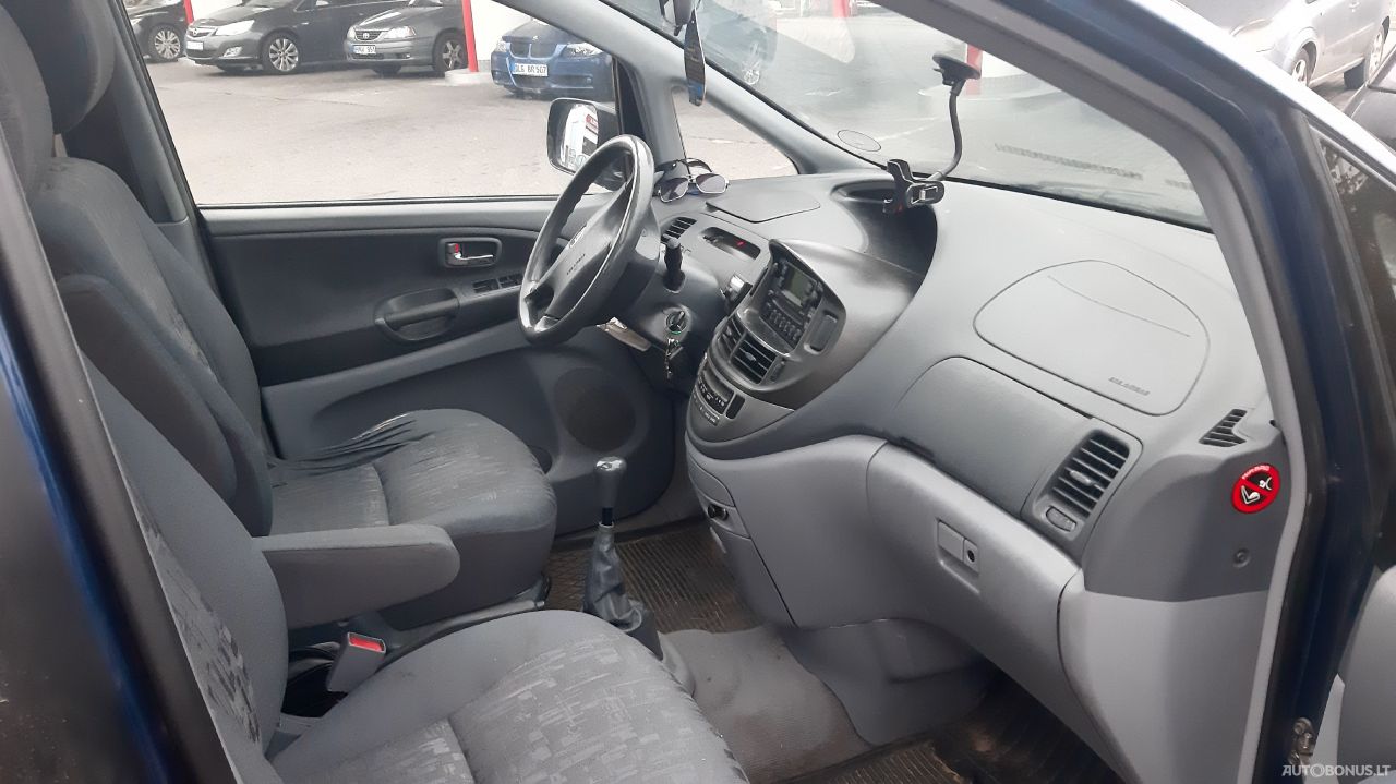 Toyota Previa | 5
