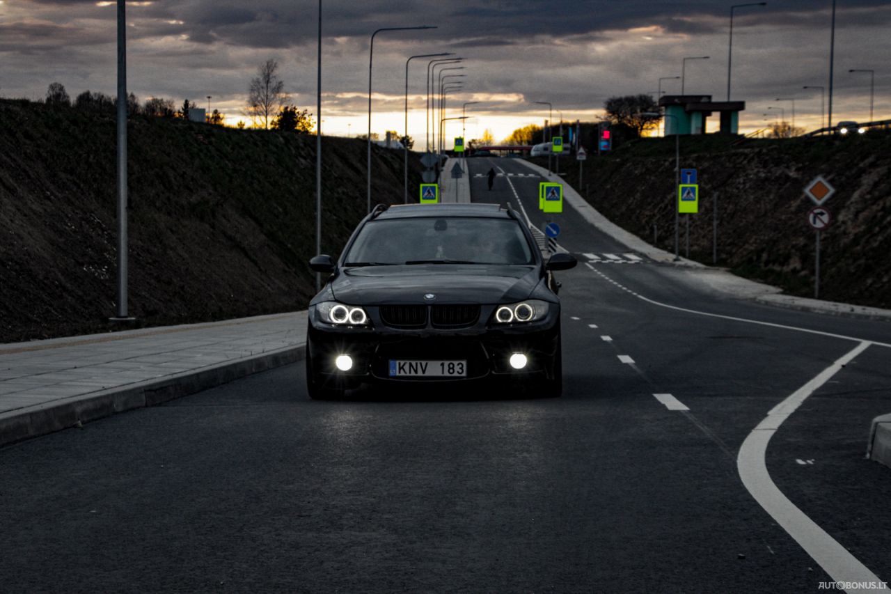 BMW 325 | 4
