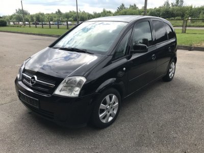 Opel, Sedanas | 3
