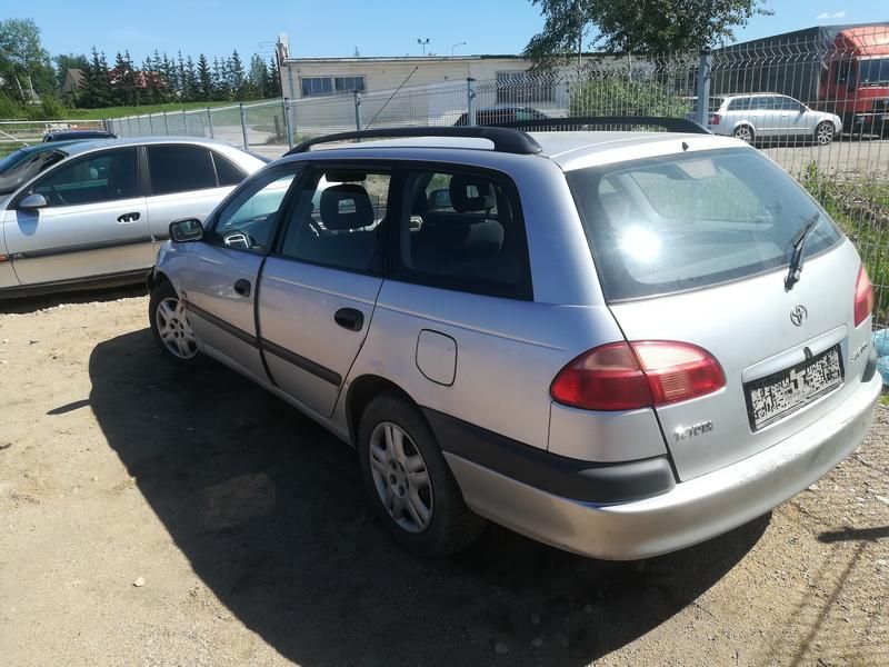 Toyota, Universalas | 6