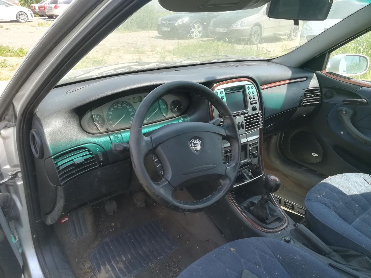 Lancia, Universalas | 6