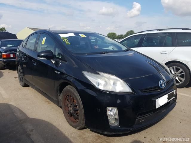 Toyota Prius | 3
