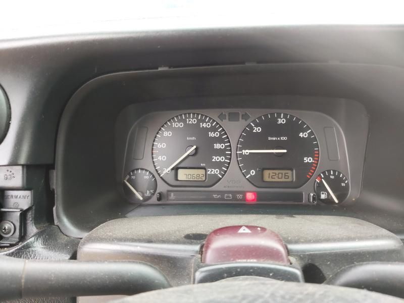 Volkswagen, Saloon | 6