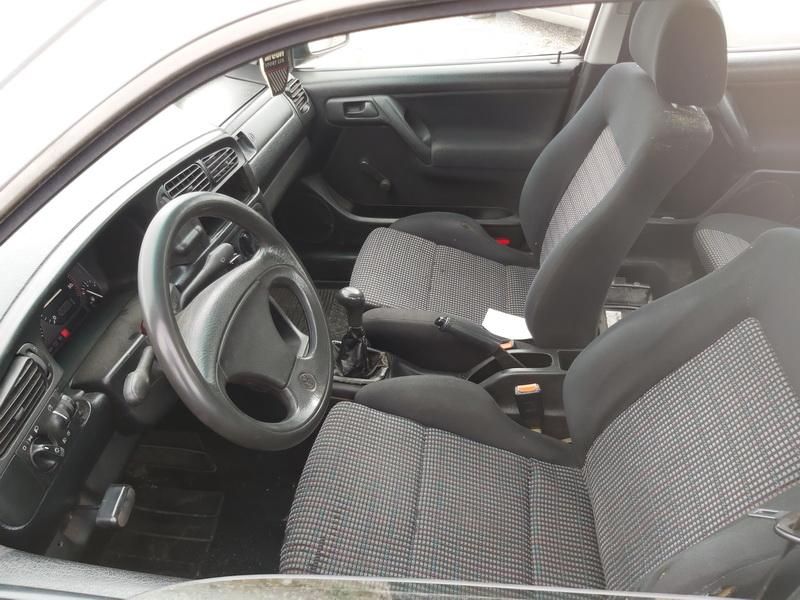 Volkswagen, Saloon | 4